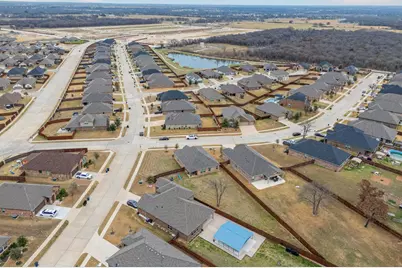 1601 Omaha Drive, Granbury, TX 76049 - Photo 10