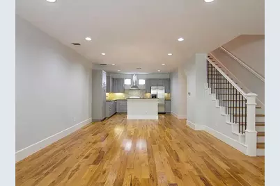 2606 Shelby Avenue #303, Dallas, TX 75219 - Photo 8