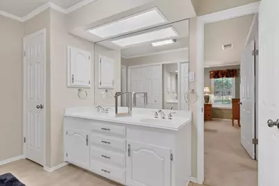 623 S Harbor Court, Granbury, TX 76048 - Photo 14