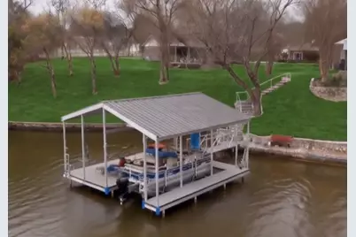 623 S Harbor Court, Granbury, TX 76048 - Photo 4