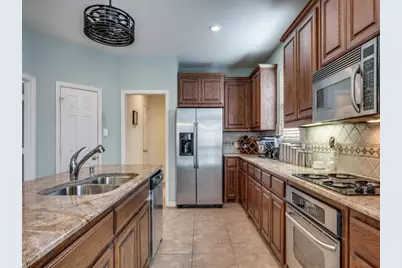 7013 Salem Court, Rowlett, TX 75089 - Photo 4