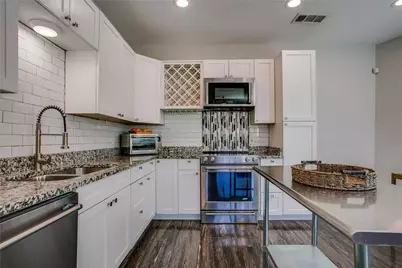 834 S Polk Street, Dallas, TX 75208 - Photo 14