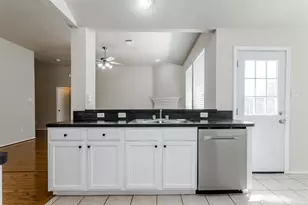 1017 Caleb St, Burleson, TX 76028 - Photo 24