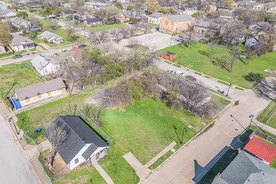 1054 Bransford Street, Fort Worth, TX 76104 - Photo 6