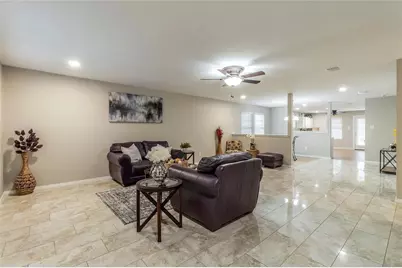 2912 Santa Sabina, Grand Prairie, TX 75052 - Photo 2