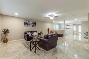 2912 Santa Sabina, Grand Prairie, TX 75052 - Photo 2