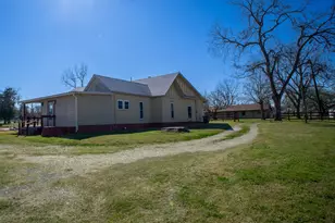 108 S Ave C, Wortham, TX 76693 - Photo 24