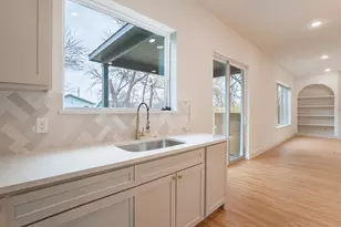 3041 Valentine St, Dallas, TX 75215 - Photo 10