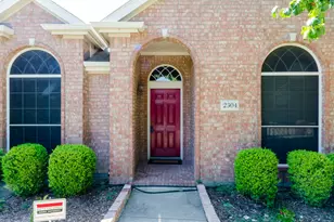 2304 Ravenhurst Dr, Plano, TX 75025 - Photo 2