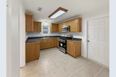 304 Texas Street, Sulphur Springs, TX 75482 - Photo 12