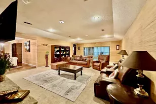 1205 Riverview Dr, Arlington, TX 76012 - Photo 10