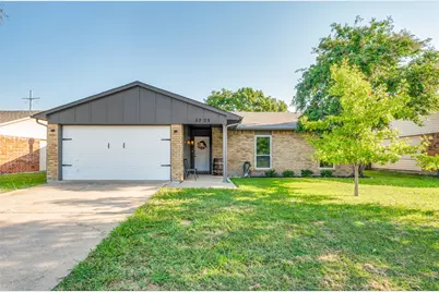 5209 Baker, The Colony, TX 75056 - Photo 2