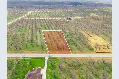 2161 E Landings N, Granbury, TX 76049 - Photo 4