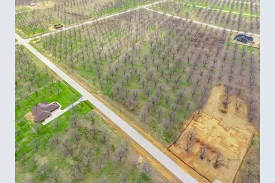 2161 E Landings N, Granbury, TX 76049 - Photo 26