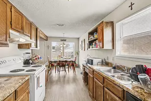 2808 Southpark Ln, Fort Worth, TX 76133 - Photo 14