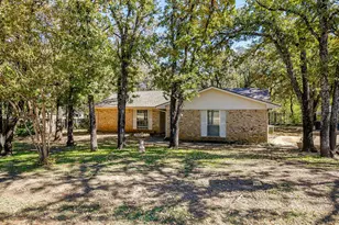 4528 Oak Dr, Alvarado, TX 76009 - Photo 1