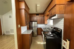 409 Royal St, Athens, TX 75751 - Photo 10