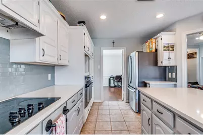 2521 Classic Court W, Bedford, TX 76021 - Photo 12