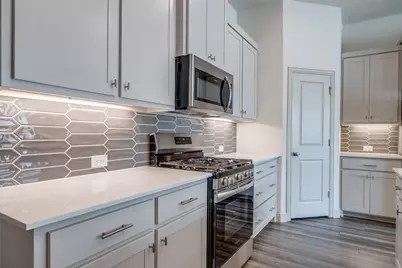 7119 Buchanan Drive, Grand Prairie, TX 75054 - Photo 10