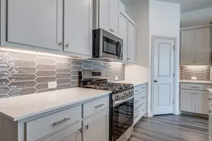 7119 Buchanan Dr, Grand Prairie, TX 75054 - Photo 10