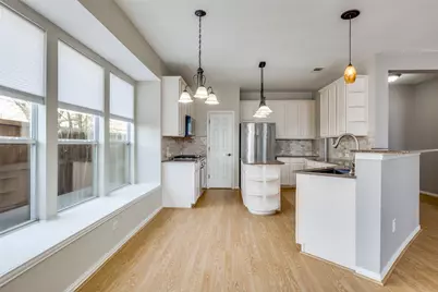 300 Parkhurst Lane, Allen, TX 75013 - Photo 8