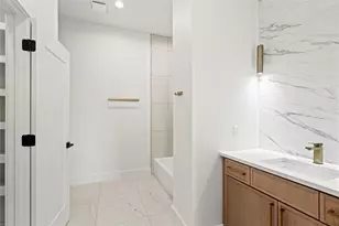 1902 Homeland St, Dallas, TX 75212 - Photo 16