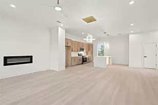 1902 Homeland St, Dallas, TX 75212 - Photo 4