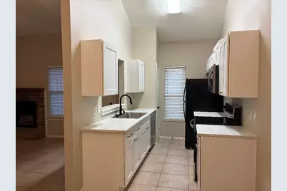 610 Canterbury Street, Euless, TX 76039 - Photo 6