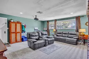 709 Hurstview Dr, Hurst, TX 76053 - Photo 6