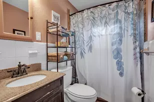 709 Hurstview Dr, Hurst, TX 76053 - Photo 12