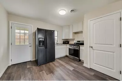 320 Dawson Circle, Grand Prairie, TX 75051 - Photo 16