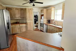 1806 Hogan Ln, Mt Pleasant, TX 75455 - Photo 8