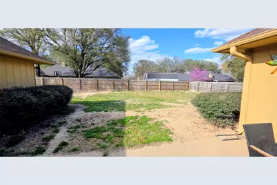 1806 Hogan Lane, Mt Pleasant, TX 75455 - Photo 4