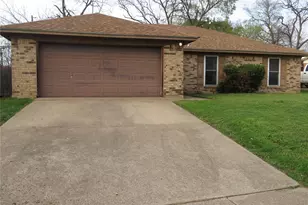6609 Yolanda Dr, Fort Worth, TX 76112 - Photo 2