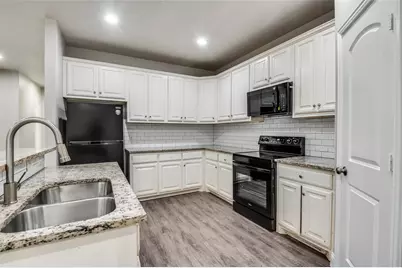 1812 Carrington Drive, Glenn Heights, TX 75154 - Photo 4