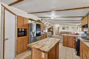 811 SW 21st St, Mineral Wells, TX 76067 - Photo 14