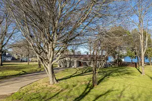 312 Pebble Beach Dr, Trinidad, TX 75163 - Photo 10