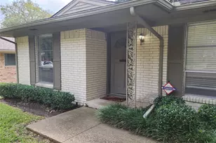 7434 Brentcove Cir, Dallas, TX 75214 - Photo 2