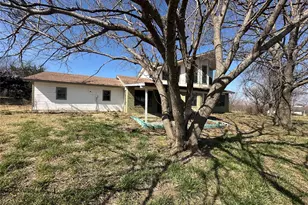 1169 Judge Elliott, Sherman, TX 75092 - Photo 2