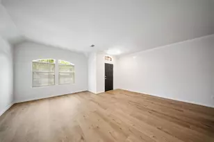 6000 Meadowglen Dr, Denton, TX 76226 - Photo 4