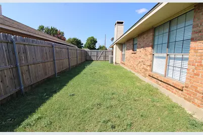 1234 Mockingbird Lane, DeSoto, TX 75115 - Photo 14