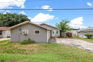 8048 Woodvale Rd, Fort Worth, TX 76135 - Photo 4