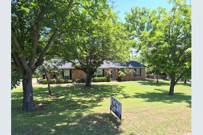 208 Yucca Drive, Weatherford, TX 76087 - Photo 2