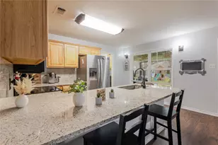 208 Yucca Dr, Weatherford, TX 76087 - Photo 6