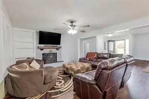 208 Yucca Dr, Weatherford, TX 76087 - Photo 6