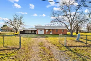 508 Fannin St, Millsap, TX 76066 - Photo 18