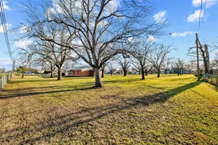 508 Fannin St, Millsap, TX 76066 - Photo 36