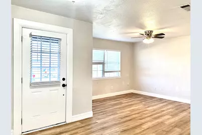 4517 Sherwood Drive, Mesquite, TX 75150 - Photo 2