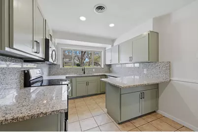 1720 Woods Drive, Arlington, TX 76010 - Photo 12