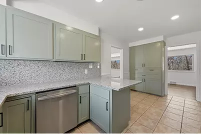 1720 Woods Drive, Arlington, TX 76010 - Photo 8